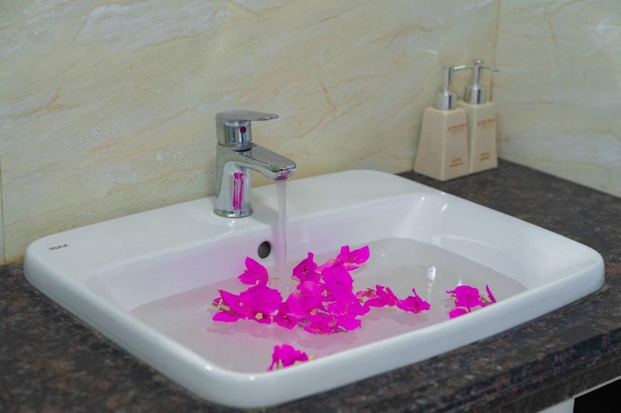 Ninh Binh Premier Hotel Bagian luar foto